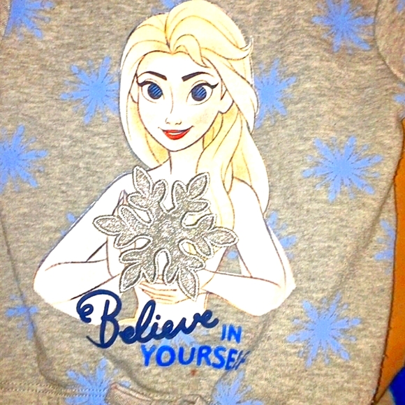 DISNEY FROZEN II-NWOT- SOFT-GREY-GIRL'S-SWEATSHIRT-2T - Picture 2 of 6